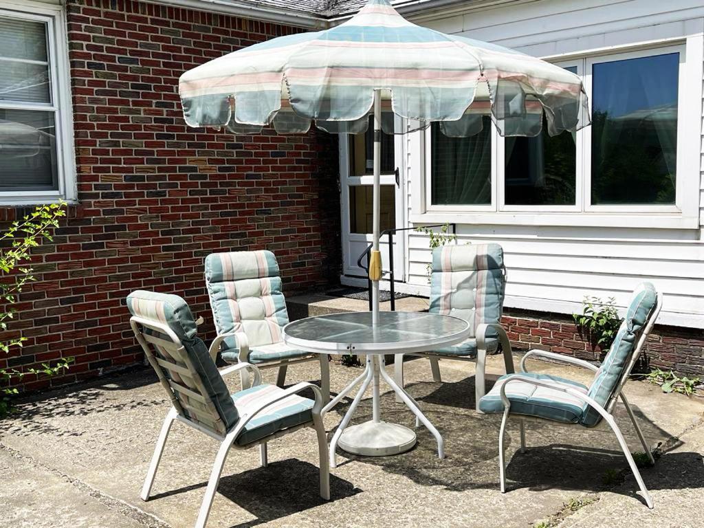 Entire Home In Buffalo - 6 Guests 3 Bedroom 1 Bath - Convenient Location - 25Min To Niagara Falls Exterior photo