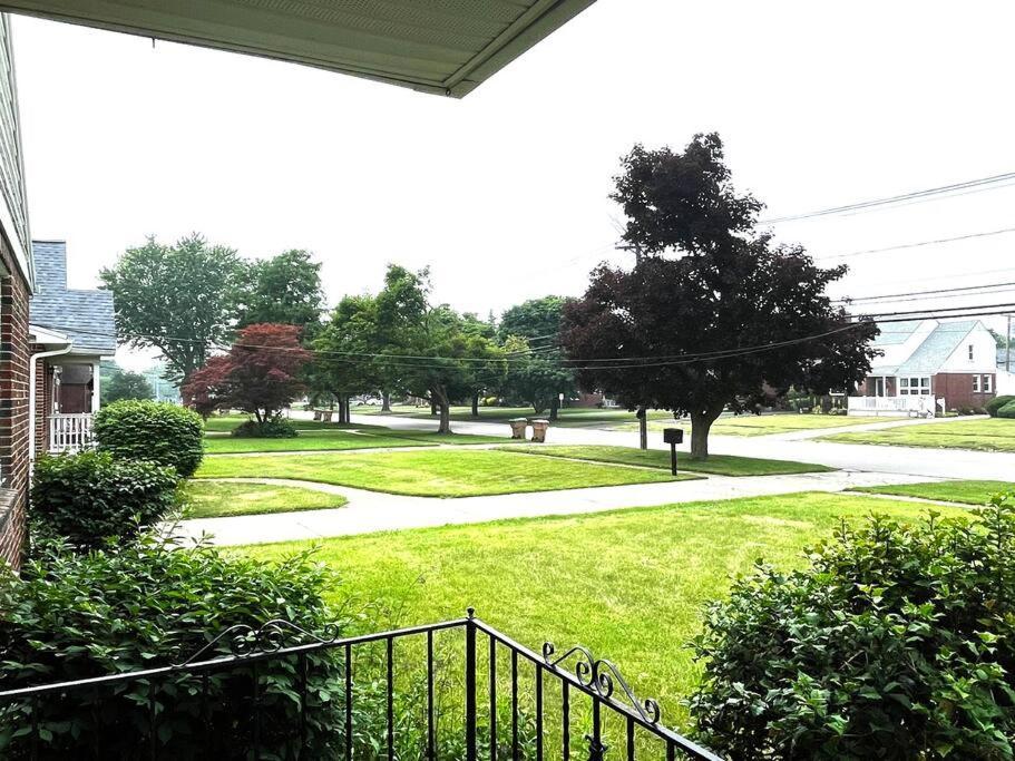 Entire Home In Buffalo - 6 Guests 3 Bedroom 1 Bath - Convenient Location - 25Min To Niagara Falls Exterior photo